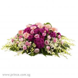 Reminisce the stars Condolence Flowers - Reminisce the Stars Coffin Top - Prince’s Flower Shop