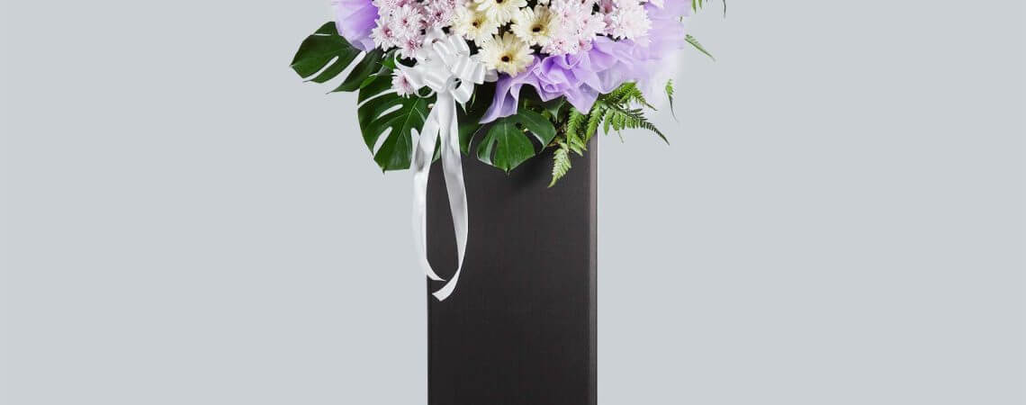 Peaceful Funeral Wreath Flowers